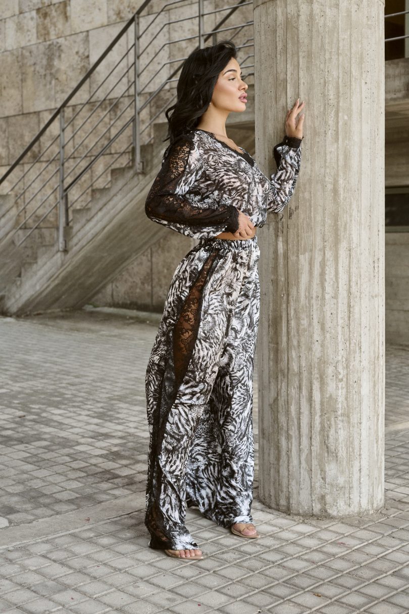 LESS IS MORE-MATCHING OWL SET WITH PANTS 1721 – Image 2